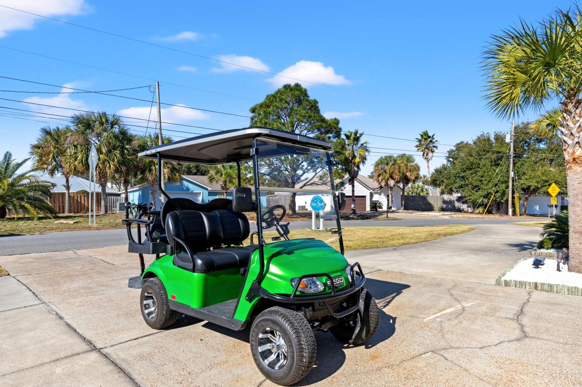 Pet Friendly House New Tastefully Remodeled W Golf Cart Included! Holiday home *