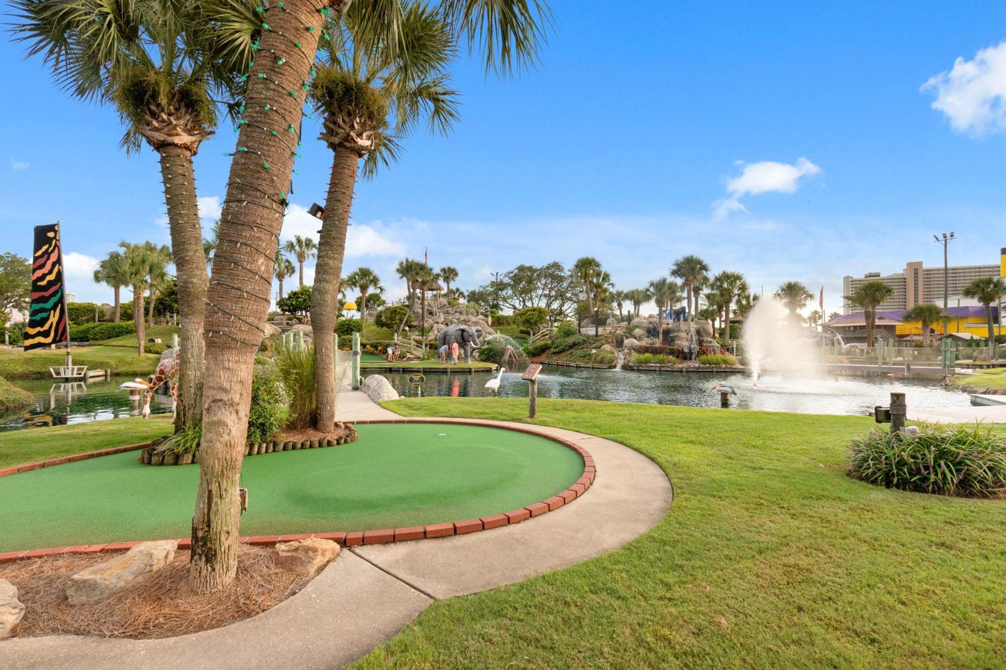 Pet Friendly House New Tastefully Remodeled W Golf Cart Included! Holiday home *