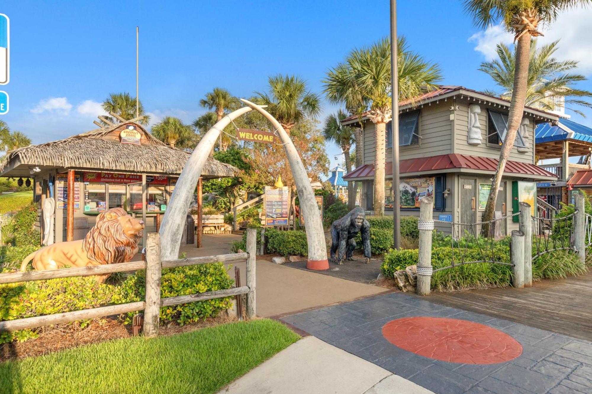 Pet Friendly House New Tastefully Remodeled W Golf Cart Included! Holiday home *