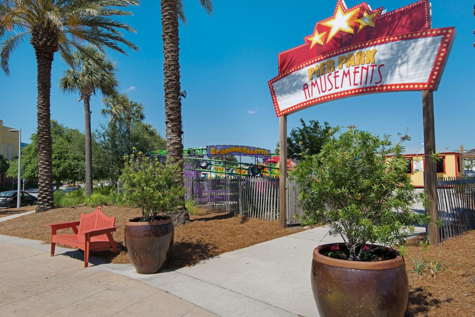 Holiday home Pet Friendly House New Tastefully Remodeled W Golf Cart Included! Panama City Beach